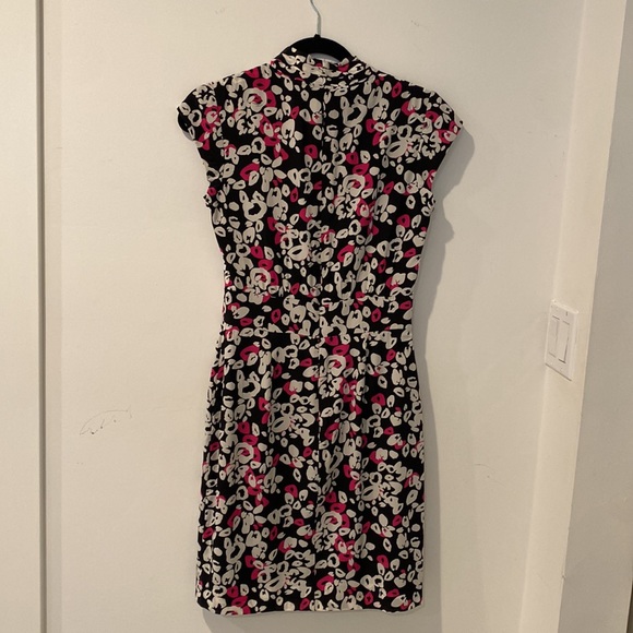 Trina Turk size 2 silk faux wrap floral dress - Picture 2 of 4